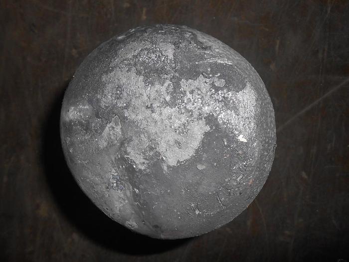 Used 7484-185 (209) Graphite Melting Crucibles – 12 kg Capacity