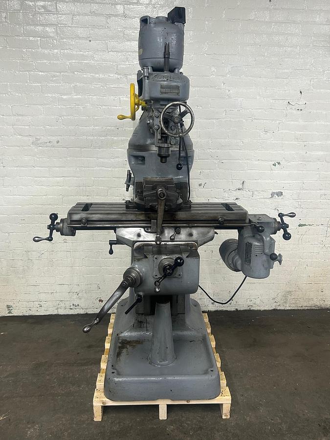 Used Bridgeport 9" x 32" 1/2 HP, 6-Speed Ram Type Vertical Milling Machine