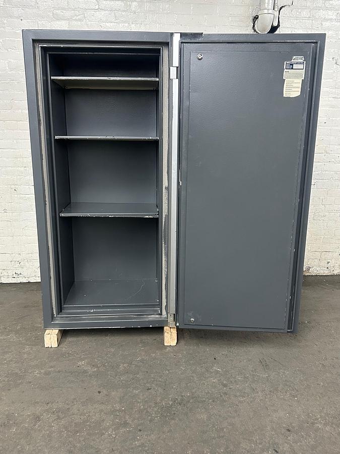 Used Kaso TL30 Treasury Safe Model TKK-250, with Key & Combination