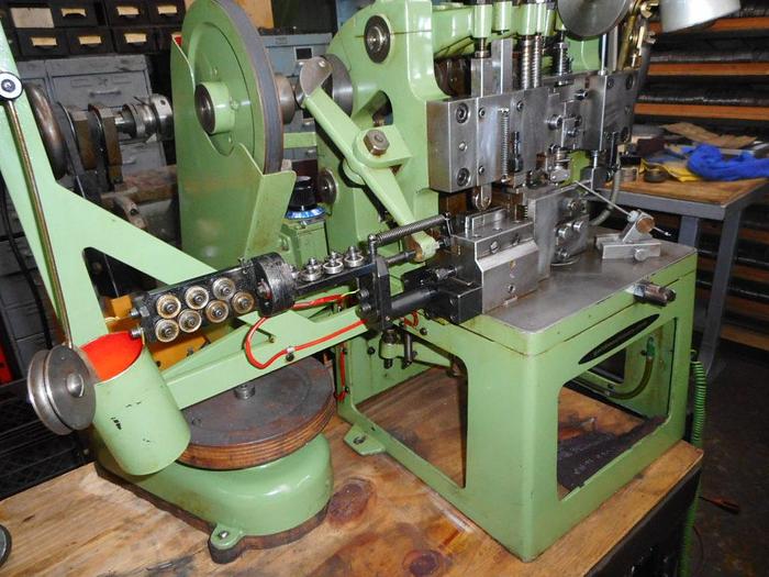 Used Bechtold Bench Model French Rope Chain Making Machine