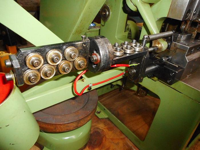 Used Bechtold Bench Model French Rope Chain Making Machine