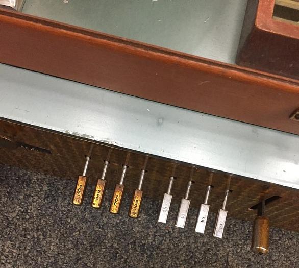 Used 2560-385 Antique Seederer-Kohlbusch 2000 Gram Heavy Capacity Balance Scale, Model 140/Type 548