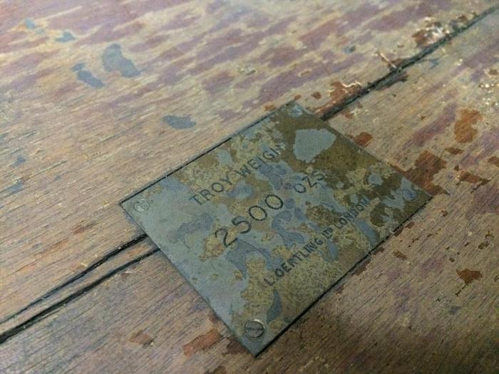 Used 1350-385 Antique L Oertling 2500 Troy Ounce Brass Counterweight with Carrying Case and Bridge Type Carrying Handle