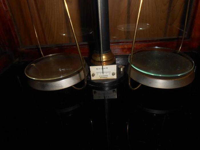 Used 0198 F Sartorius Gottingon Balance Beam Scale