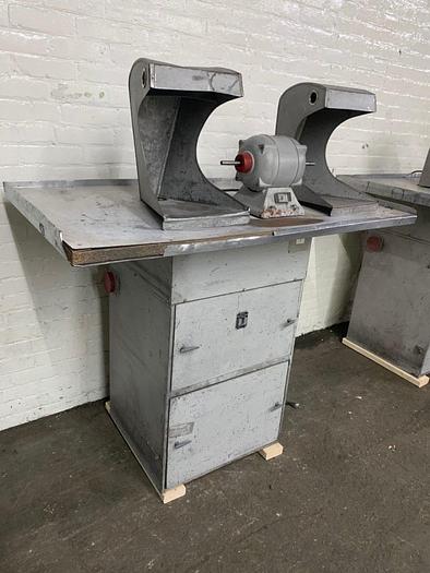 Used 3646-340 RED WING #28H DOUBLE END POLISHING UNIT 1/3 HP- 2 Speed- 1725/3450 RPM, with HANDLER Dust Collector Base