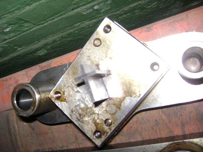 Used 7401-390 Die Set For 3/4″ x 1″ Cross Design