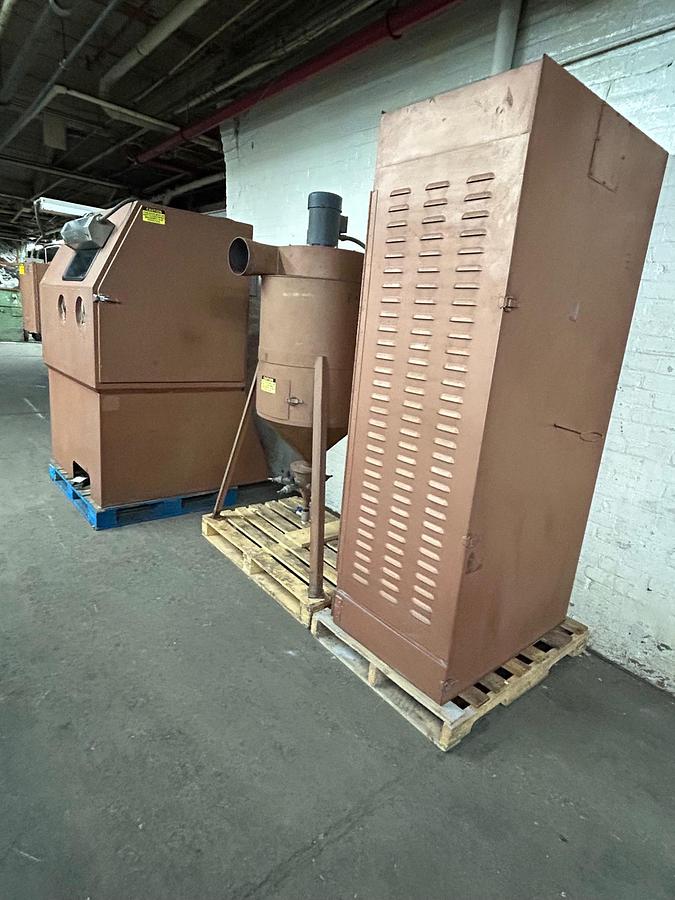 Used Zero Blast-N-Peen Special 220 Suction Blast Cabinet, Reclaimer, Dust Collector & Powered Turntable
