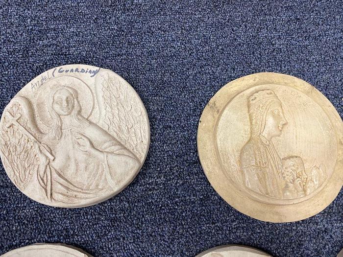 Used 3364-700 DUPLICATING PLATES – 27 COMPOSITE HAND CARVED MEDALLIONS, JEWELRY