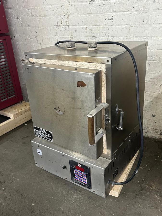 Used Paragon Industries Digital Jewelry Kiln Model W14-2 Laboratory Furnace