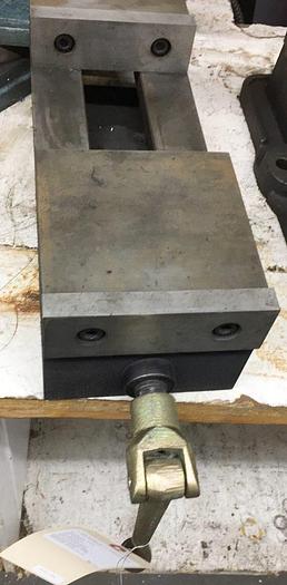 Used 3199-700 Kurt 6″ Anglock Milling Vise, PT Series