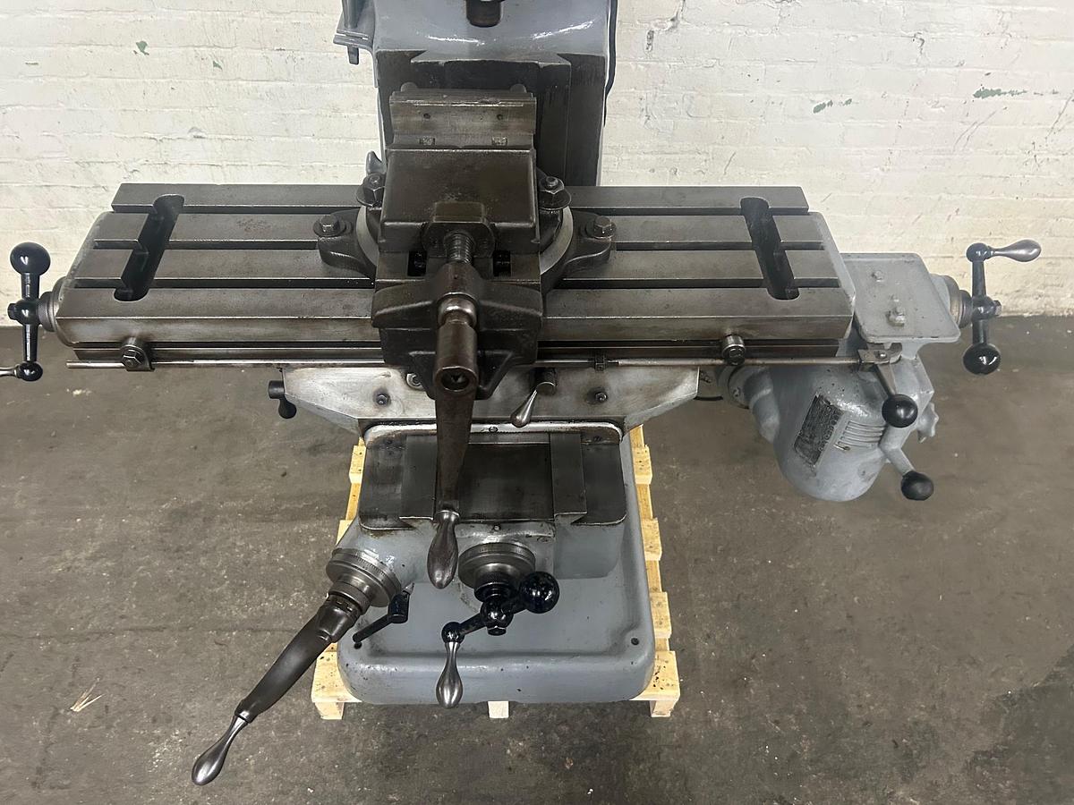 Used Bridgeport 9" x 32" 1/2 HP, 6-Speed Ram Type Vertical Milling Machine