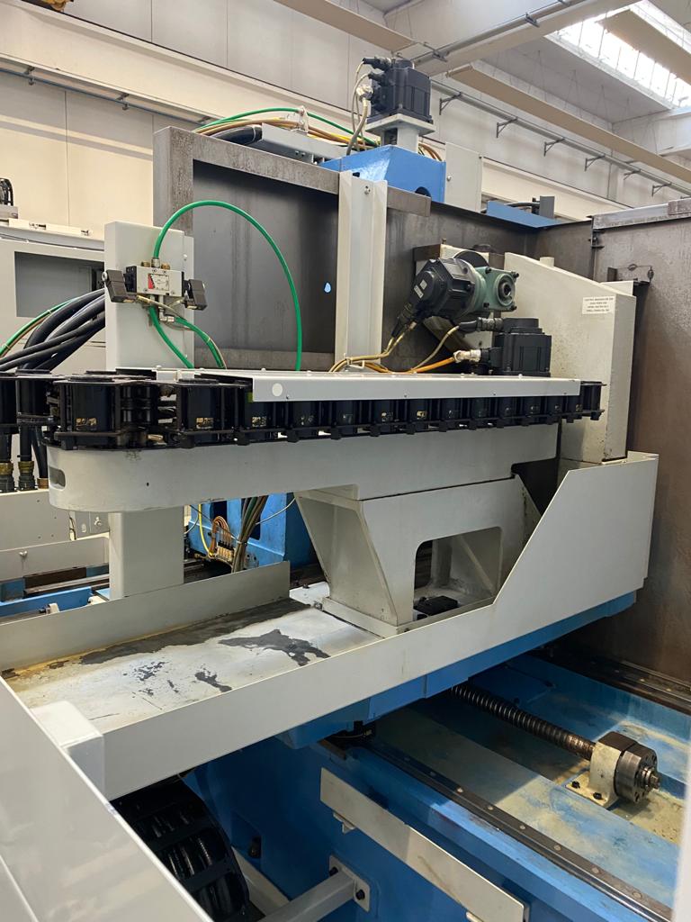 Used 2000 Mazak VTC 200C