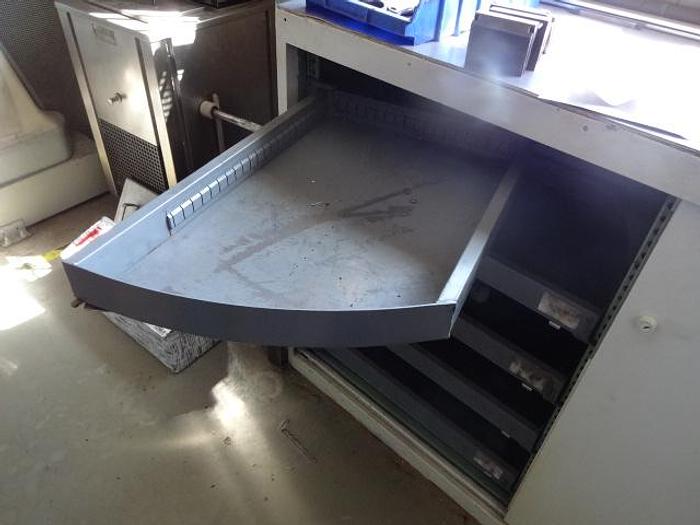 Utilisé Etagères métalliques