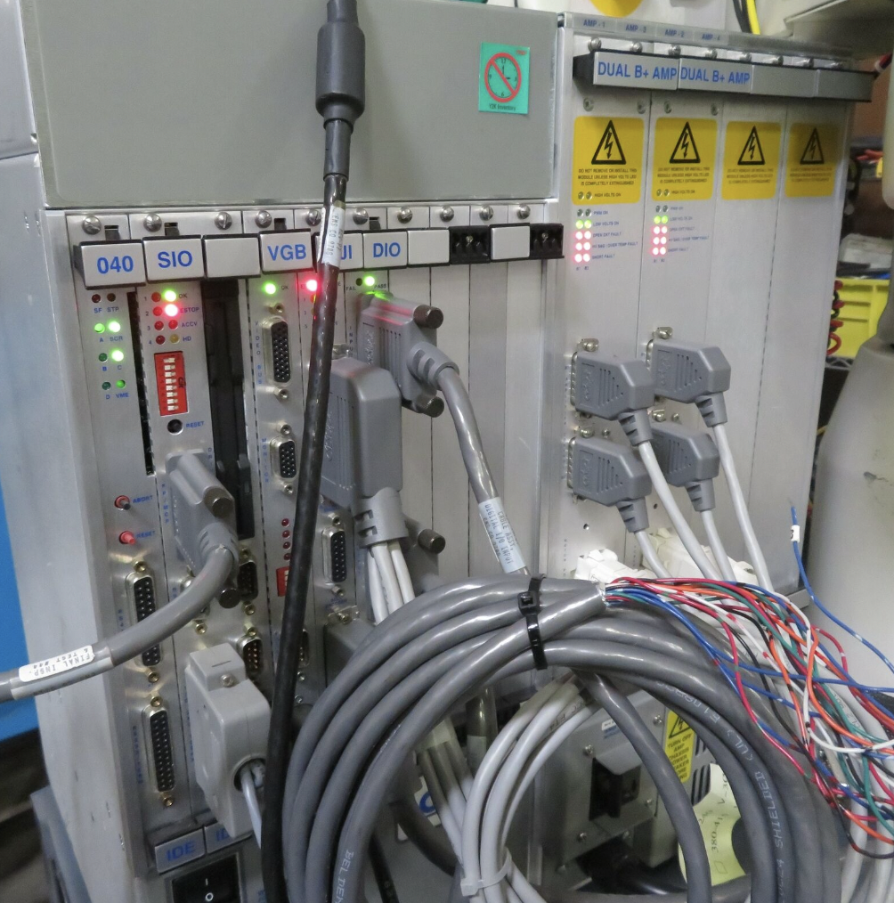 Used Adept 550 CL 10 SCARA Robot, MV-10 PA-4 Controller, Dual B+ Amp, Pendant