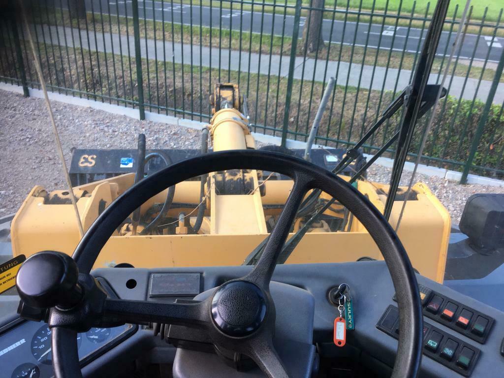 Gebruikt 1996 LIEBHERR 512