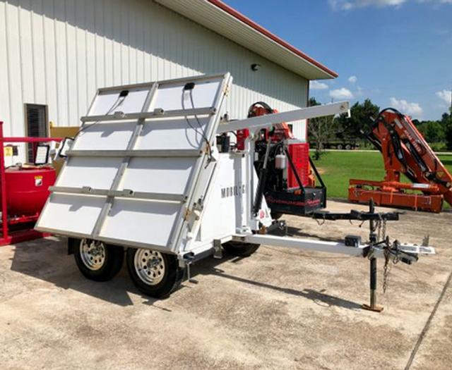 Used (2) 2013 Mobilight Solar 1800 LED Light Towers