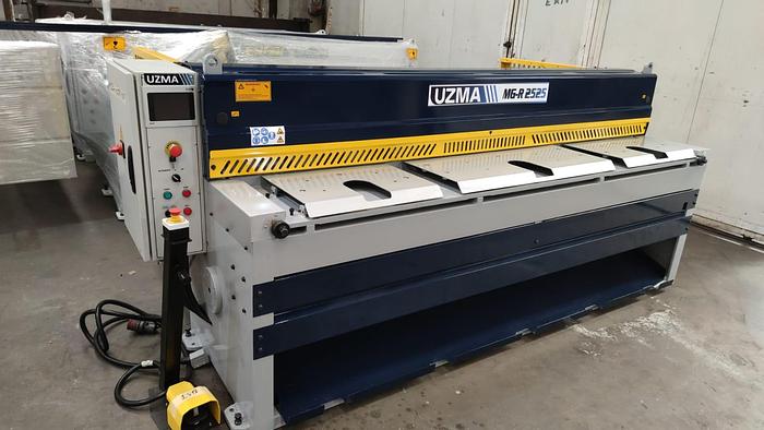 UZMA MG R Mechanical Guillotines with Return to sender option 2mm - 4mm
