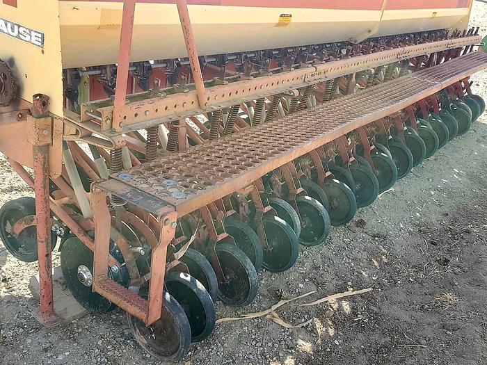 Used 20' Krause 5200 No-Till Grain Drill