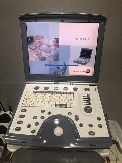 Gebraucht GE Vivid i Ultraschallsystem mit Kardio Sonde Software Version 2.1.16 auf GE Vivid i Trolley