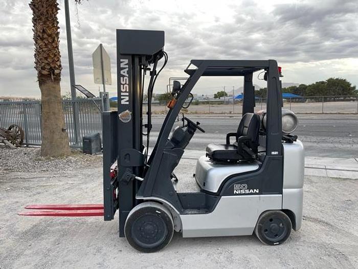 Used 2010 NISSAN MCP1F2A25LV QUAD MAST Forklift