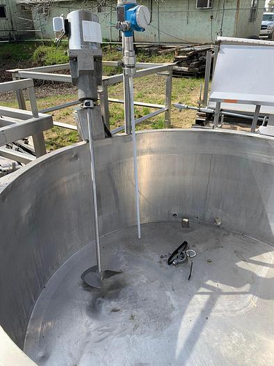 Used Highland 300 Gallon Stainless Steel Mix Tank