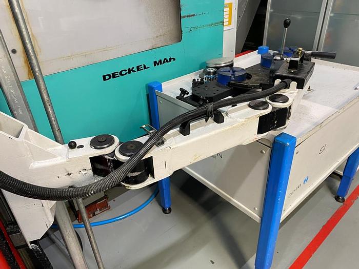 Used 1999 Erowa Ergolift Parts Manipulator