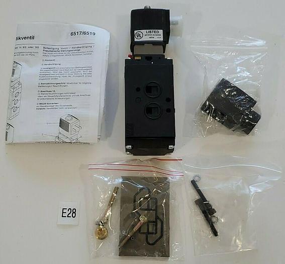 *NEW* Burkert 6519 W 1/4" NPT 3 Way x 1/8"NPT Single Solenoid Valve + Warranty!