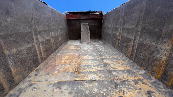 Used 2004 Mack CV713 Granite