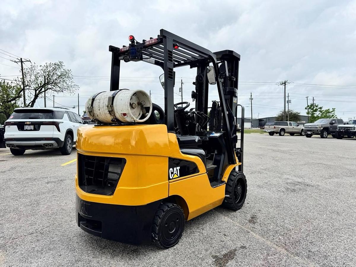 Refurbished 2017 CAT C6000