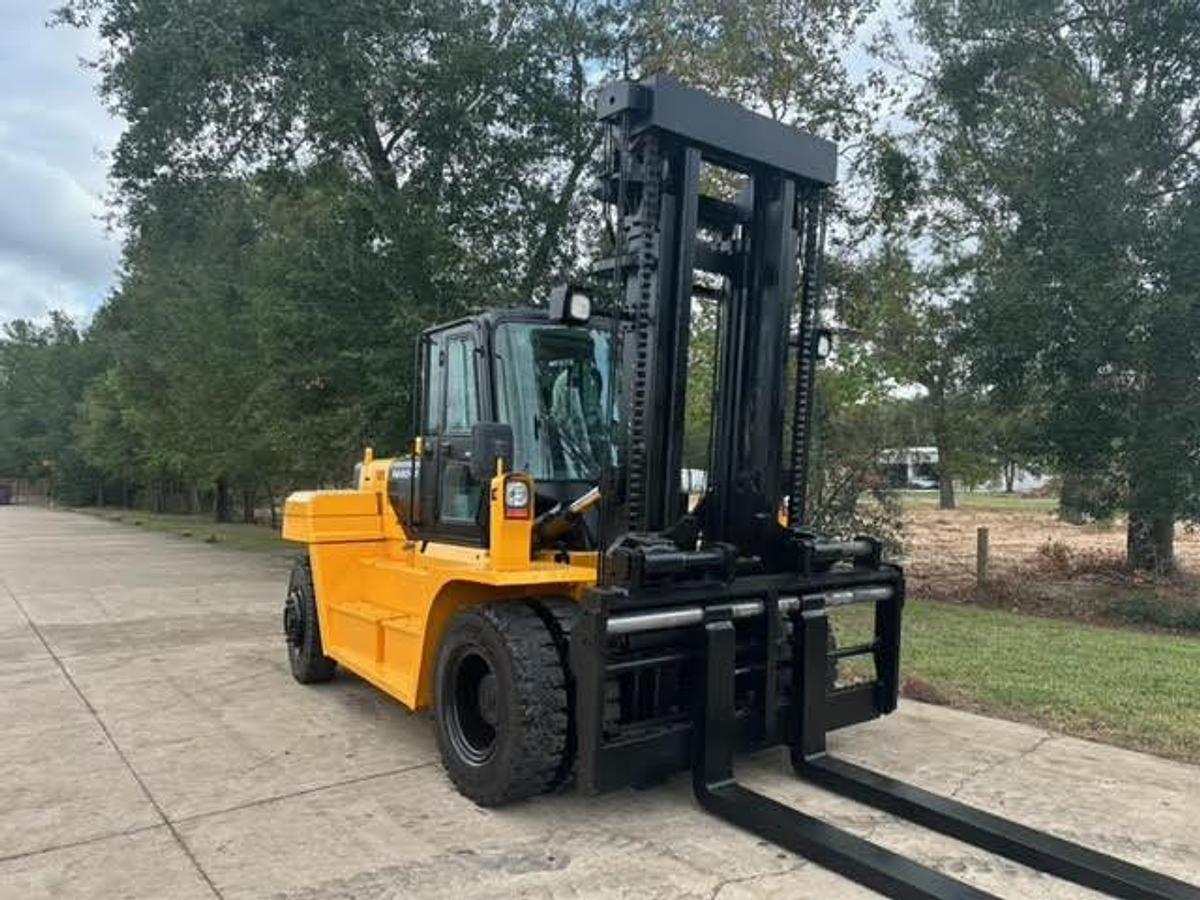 Refurbished 2015 Hyundai 160D-7A