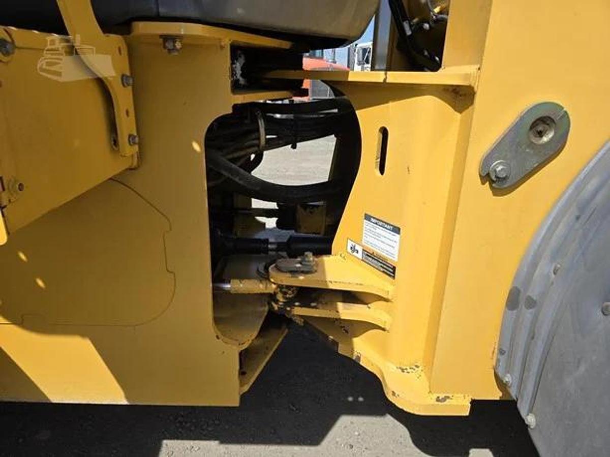 Used 2007 DEERE 644J