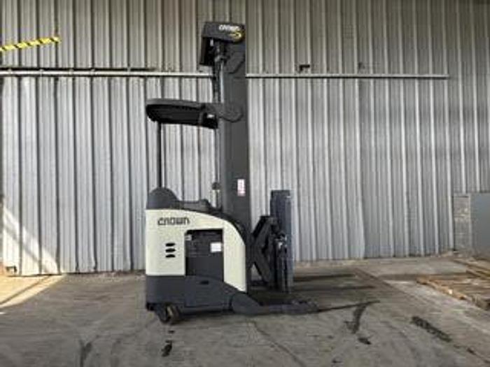 Used 2011 Crown RR5725-45