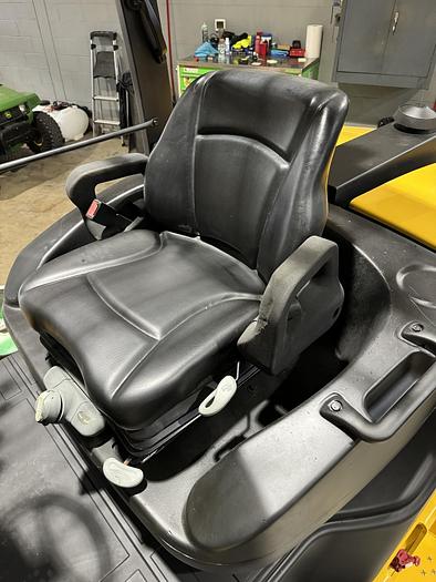 Used 2017 Yale GLP155VX