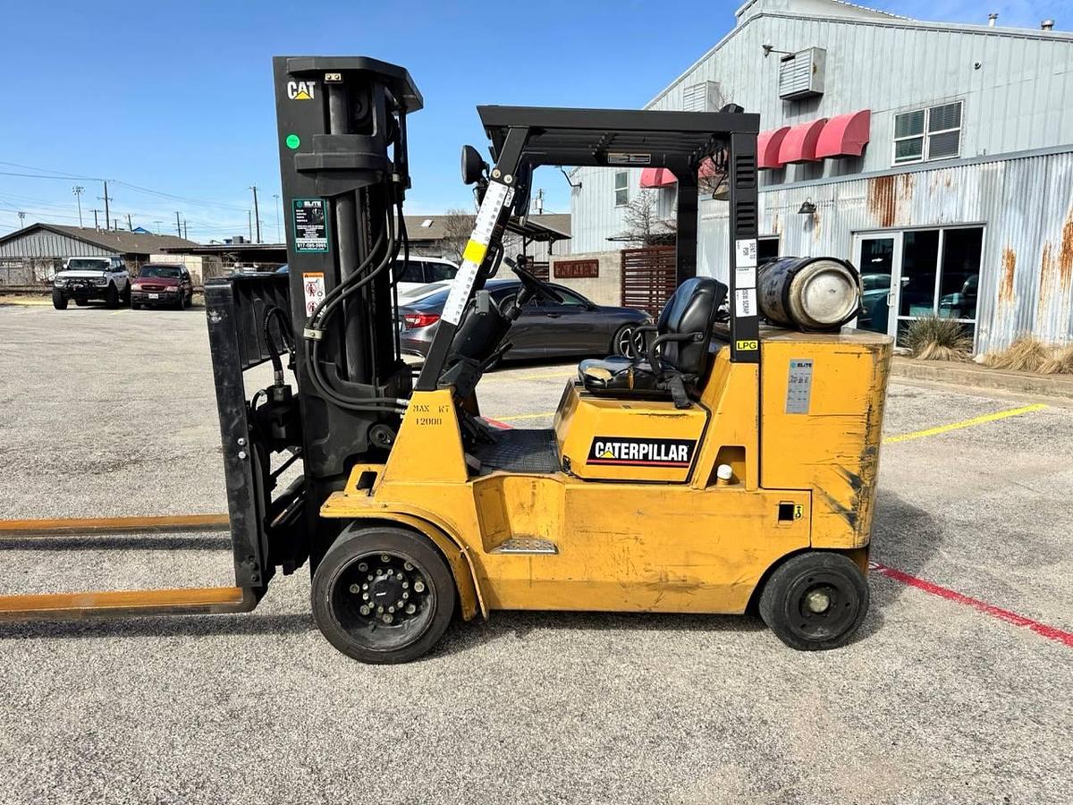 Used WOW! 2007 CAT GC55K - 12K LBS.