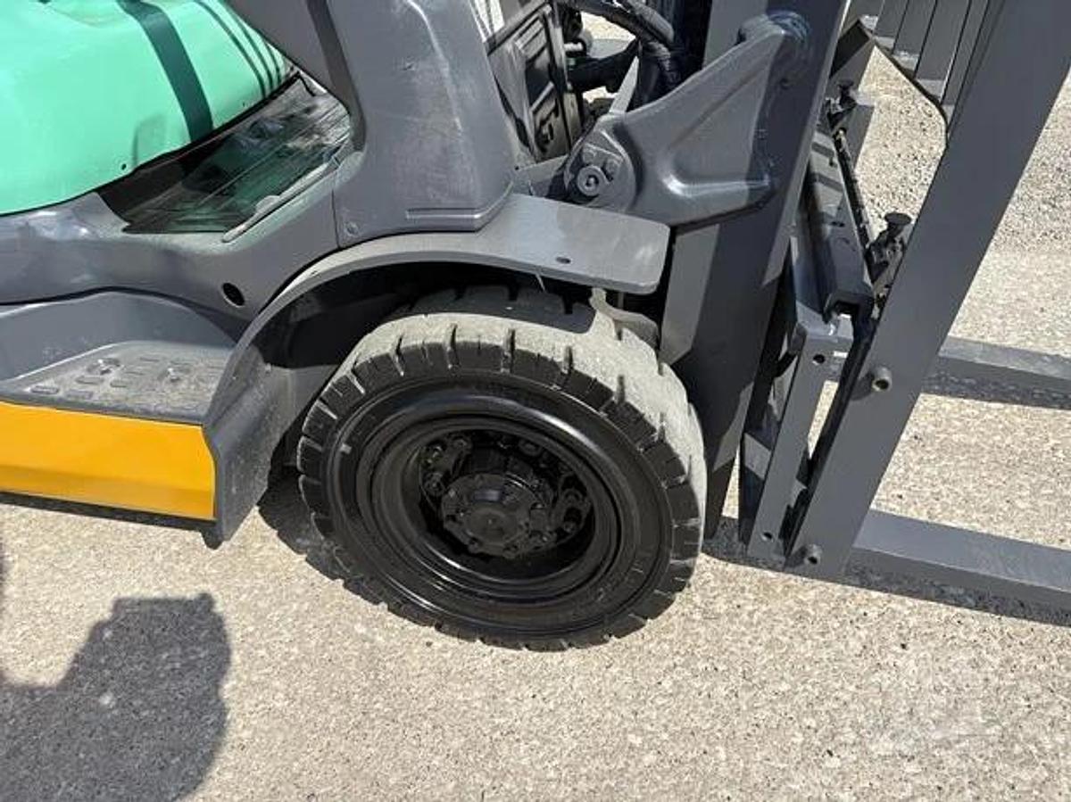 Refurbished 2013 Komatsu FG25T-16