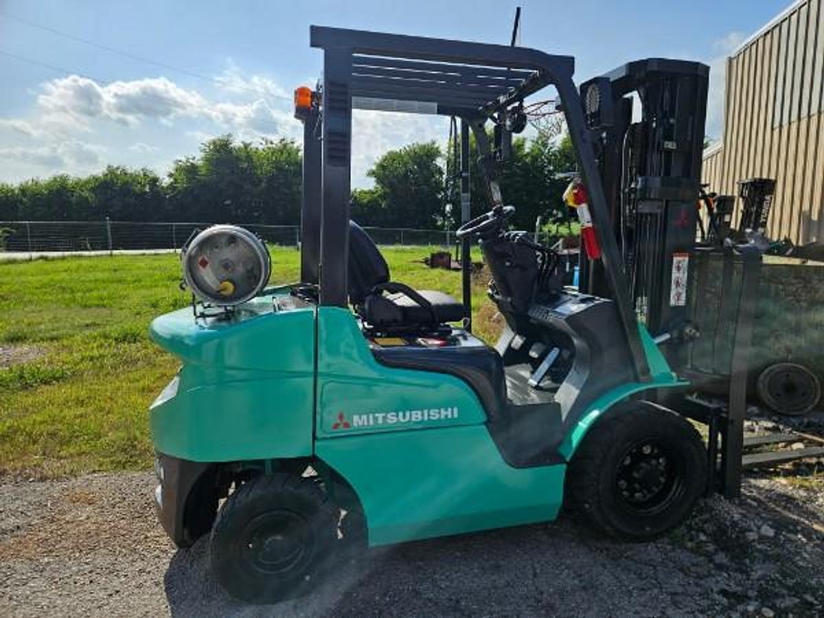 Refurbished 2020 Mitsubishi FG25N