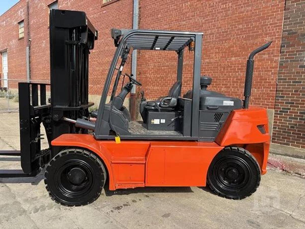 Used 2020 DOOSAN D70S-7 -  15,500 Lbs. CAPACITY