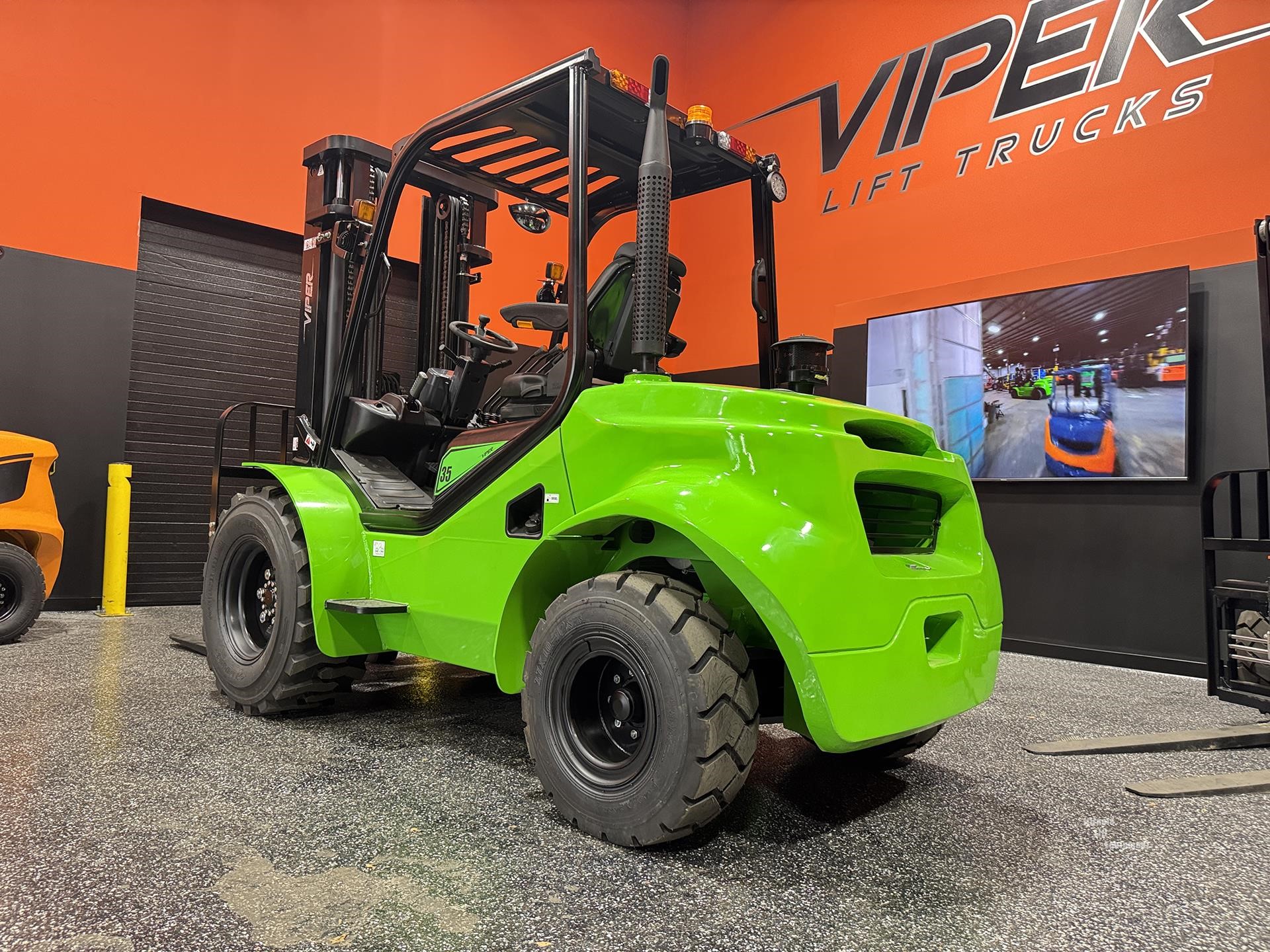 2027 VIPER RTD35F-2