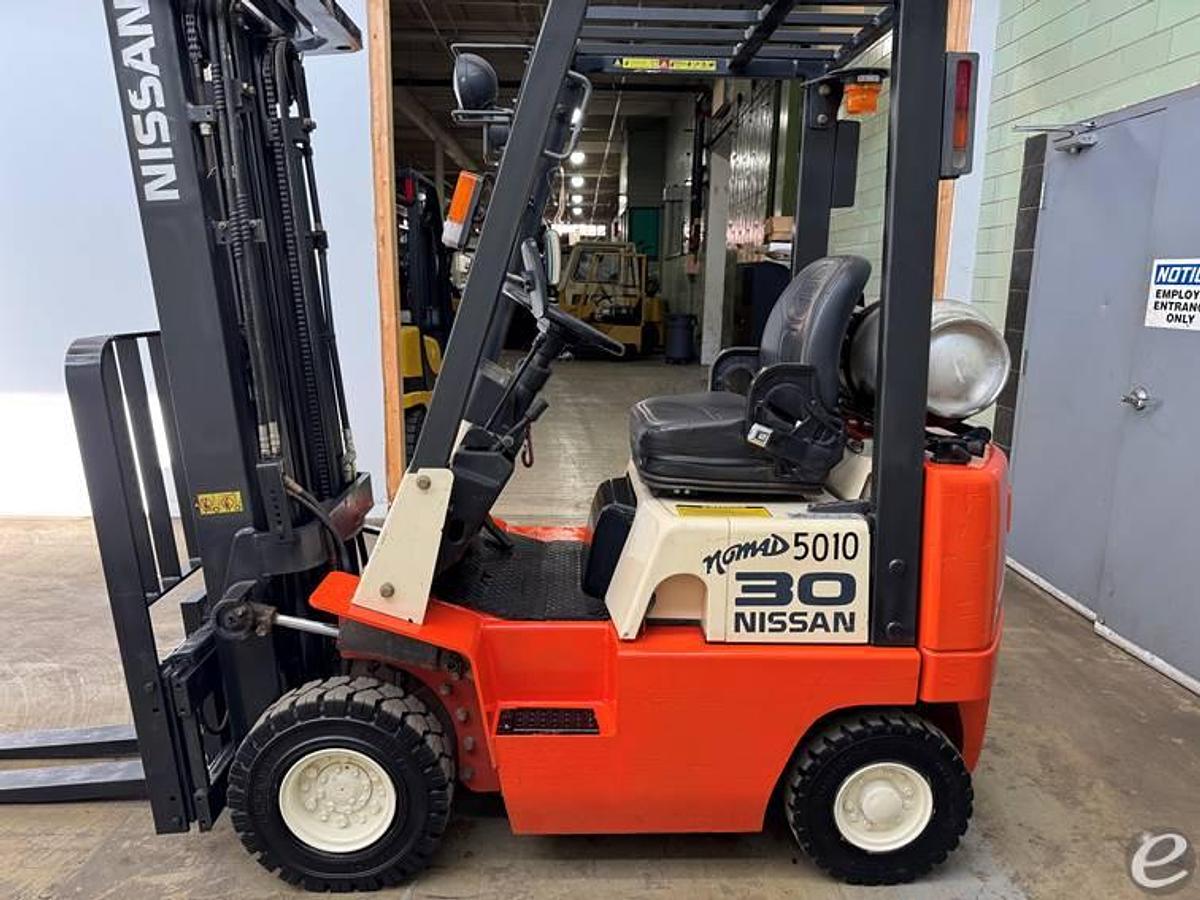 Used 2001 Nissan AF30