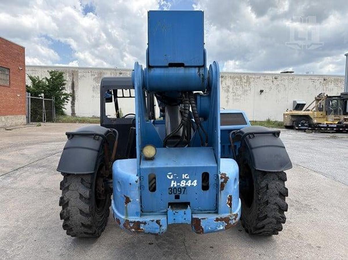 Used 2016 Genie GTH844