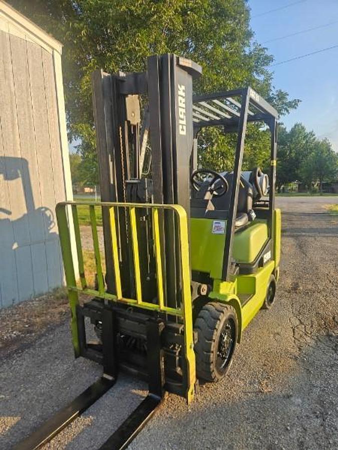 Used 2000 Clark CGC25