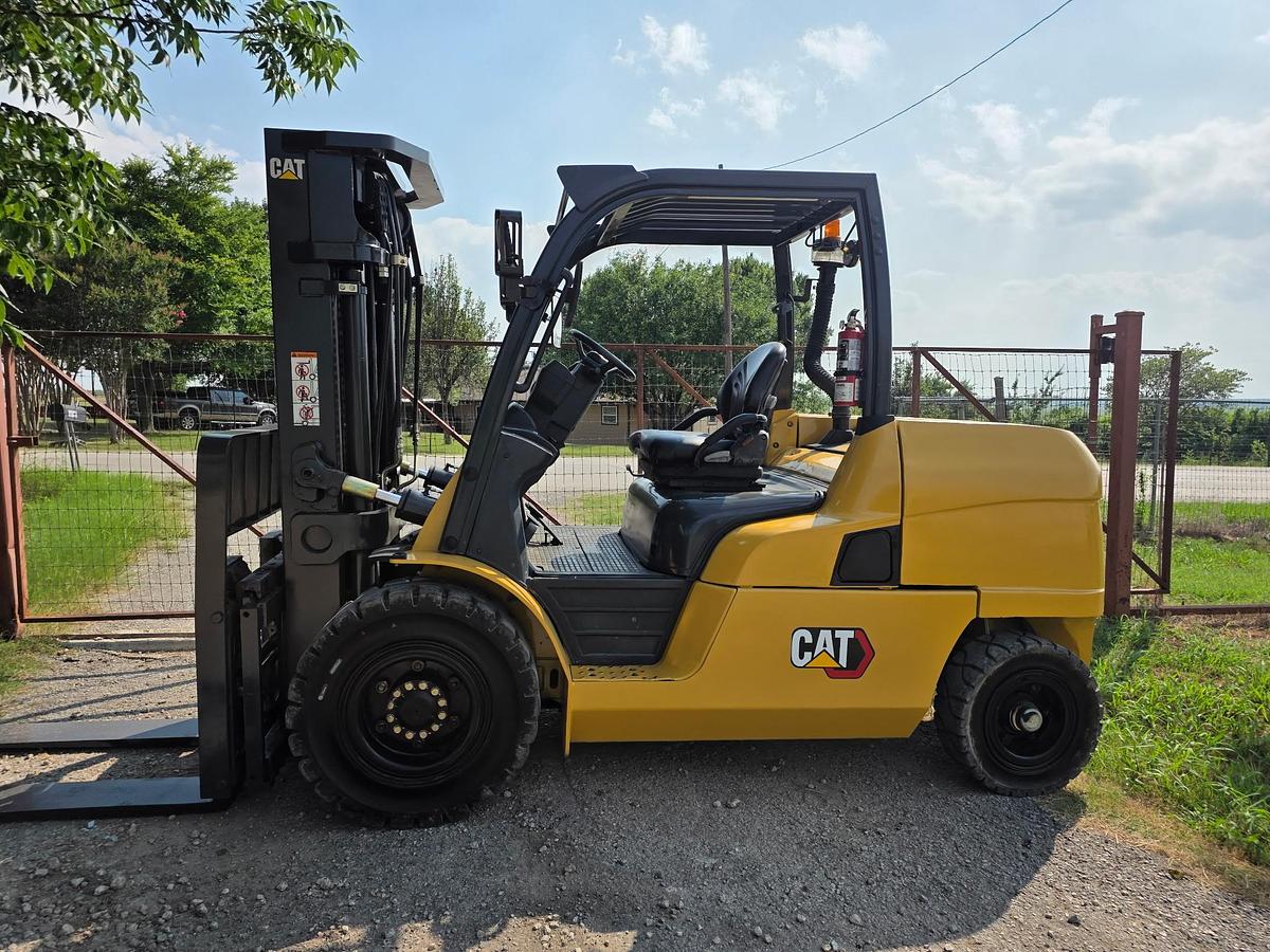 Refurbished 2015 CAT DP55N1 w/ SIDE SHIFTING FORK POSITIONER!