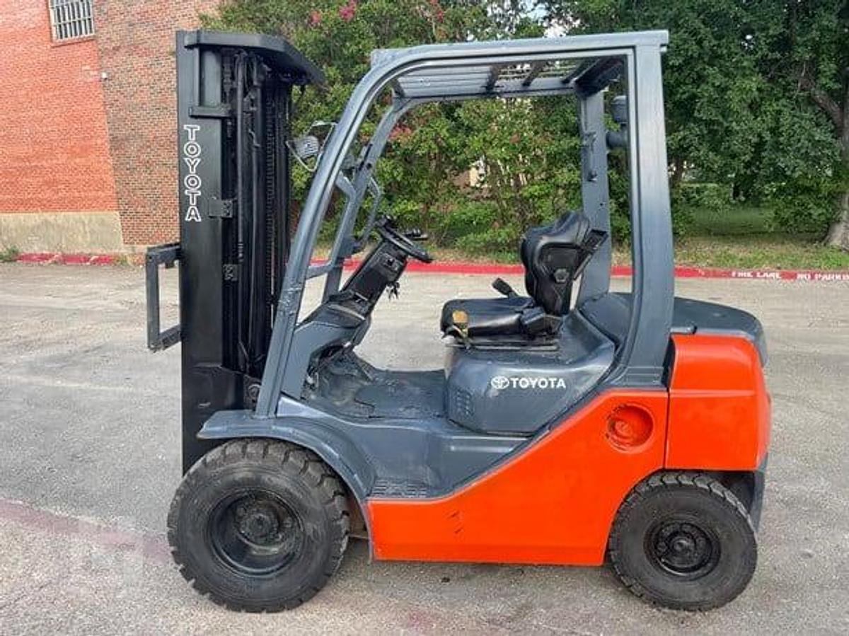 Used 2015 Toyota 8FDU20