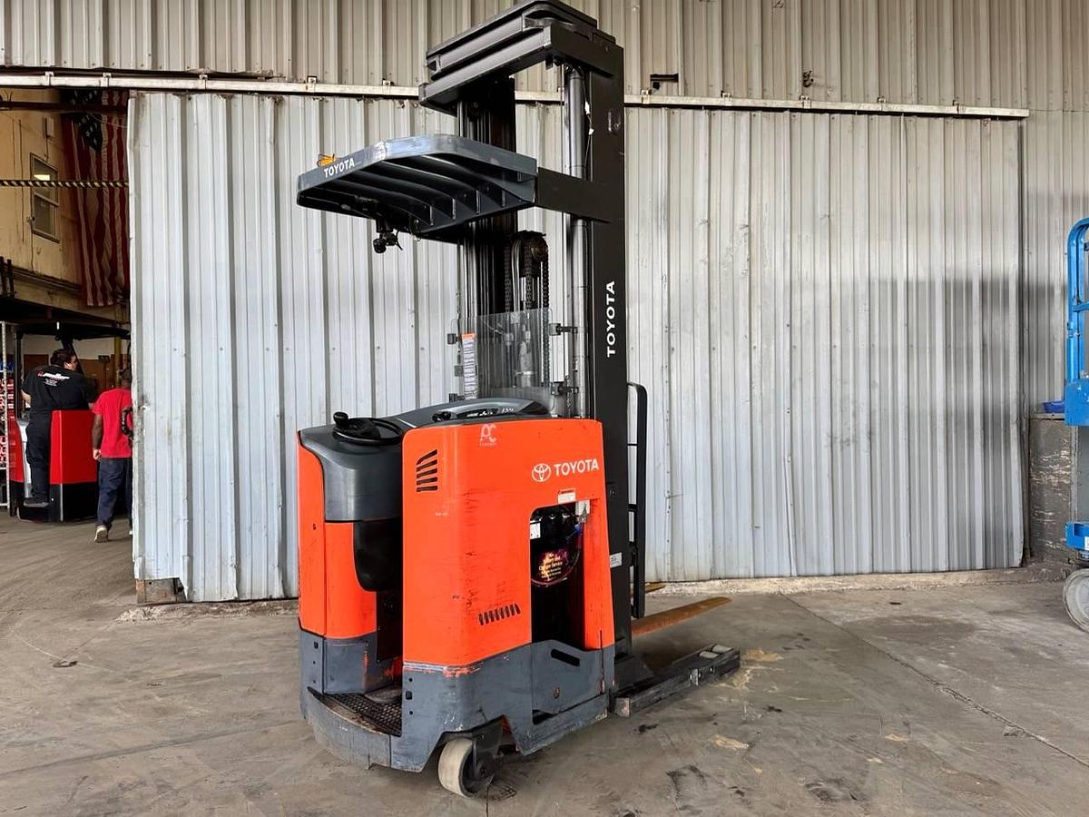 Used 2015 Toyota 9BRU23 Reach Truck - 271" Lift