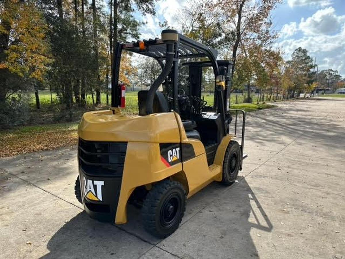 Refurbished RECONDITIONED: 2015 CAT DP40N1