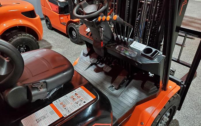 2023 Viper FD30 Diesel Forklift