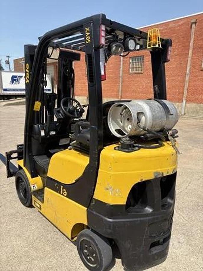 Refurbished 2000 YALE GLC050TG