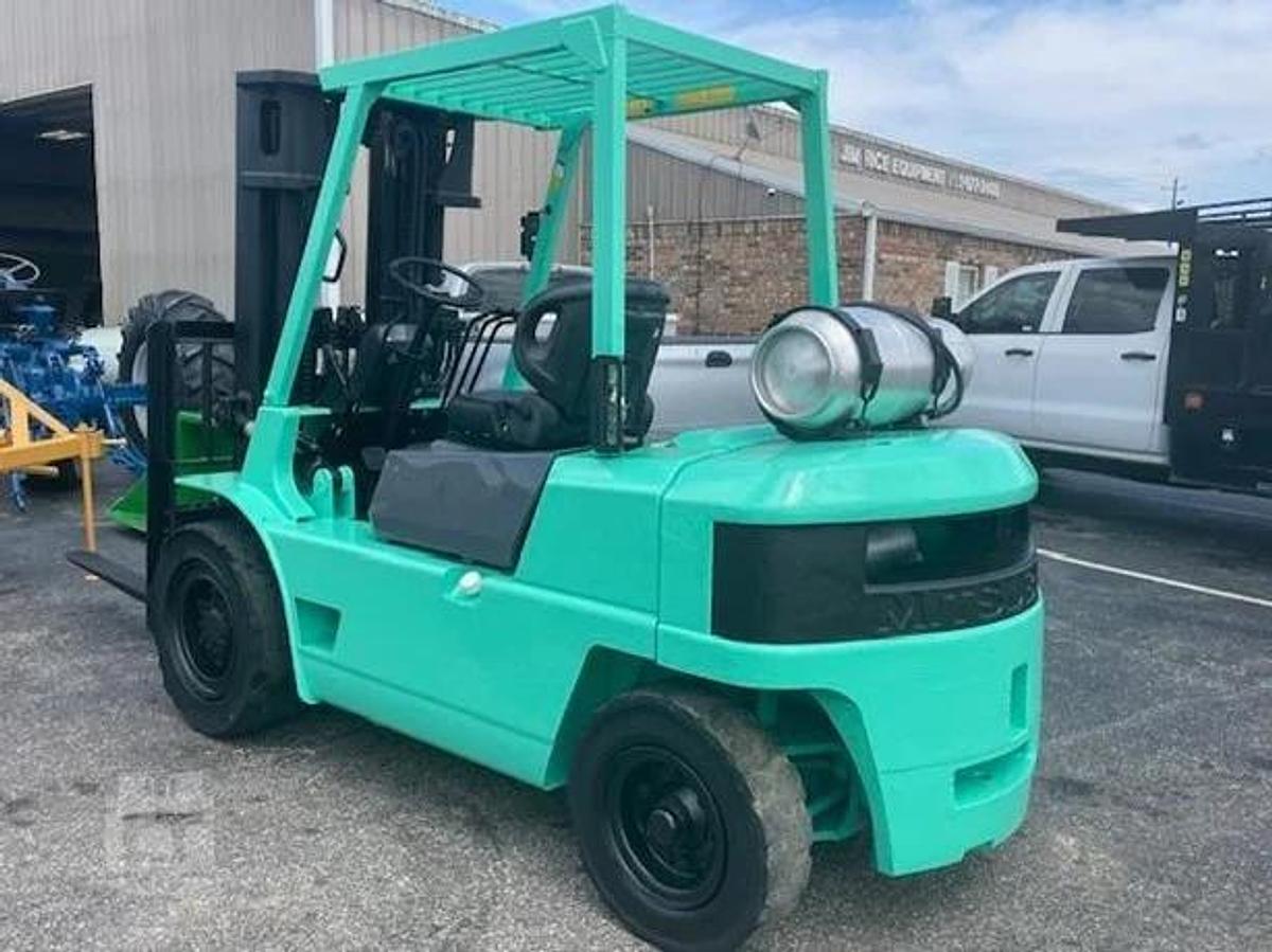 Used 2000 Mitsubishi FG35