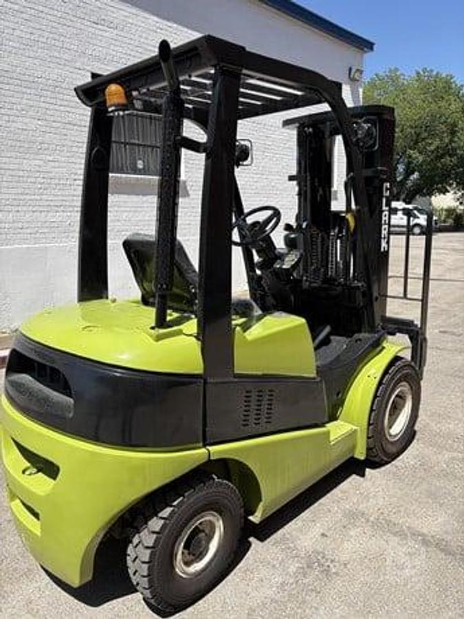 Used 2016 Clark C25L