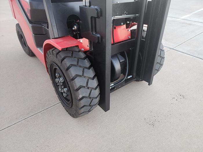 2023 Viper FY25 LPG Fueled Forklift